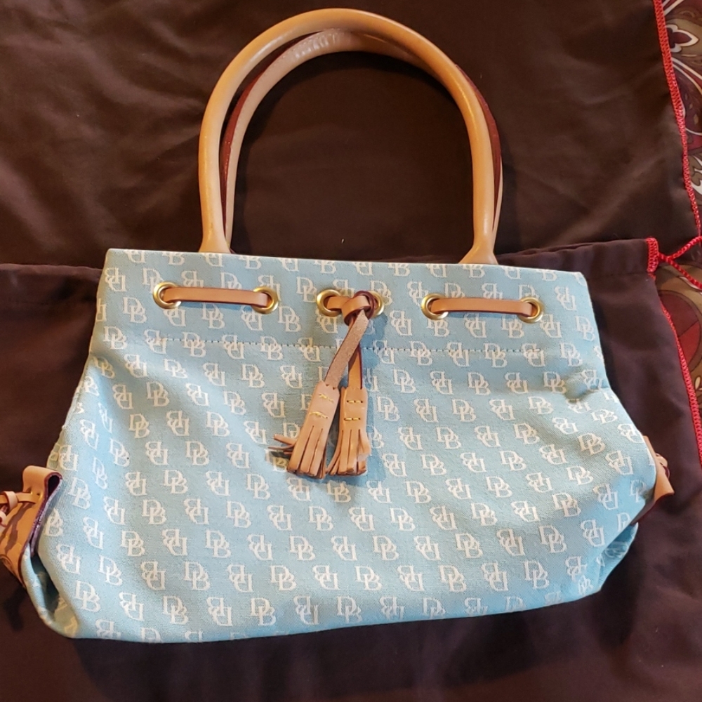 Dooney & bourke